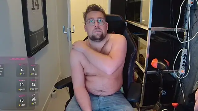 Snapshot of justinitt chatting on 19, 1, 2025 justinitt online show from 19, 1, 2025