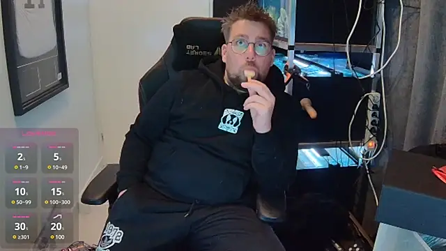 Snapshot of justinitt chatting on 25, 1, 2025 justinitt online show from 25, 1, 2025