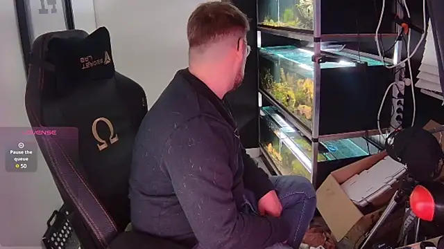 Snapshot of justinitt chatting on 6, 2, 2025 justinitt online show from 6, 2, 2025