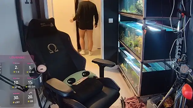 Snapshot of justinitt chatting on 8, 2, 2025 justinitt online show from 8, 2, 2025