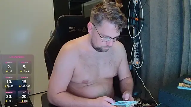 Snapshot of justinitt chatting on 12, 2, 2025 justinitt online show from 12, 2, 2025