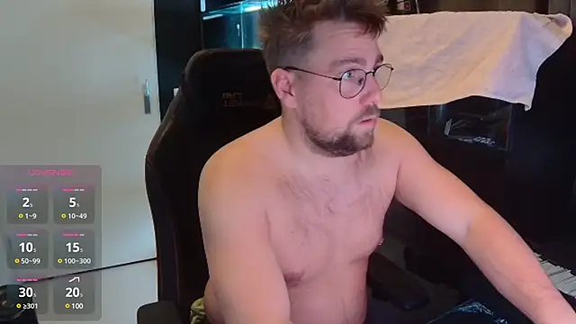 Snapshot of justinitt chatting on 13, 2, 2025 justinitt online show from 13, 2, 2025