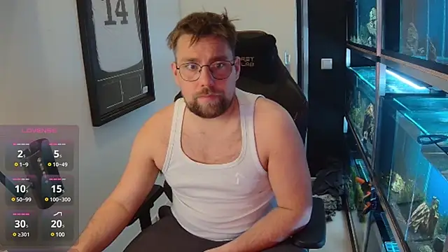 Snapshot of justinitt chatting on 19, 2, 2025 justinitt online show from 19, 2, 2025