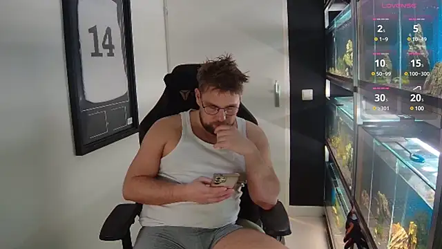 Snapshot of justinitt chatting on 22, 2, 2025 justinitt online show from 22, 2, 2025