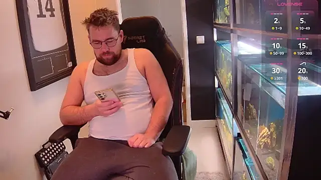 Snapshot of justinitt chatting on 26, 2, 2025 justinitt online show from 26, 2, 2025