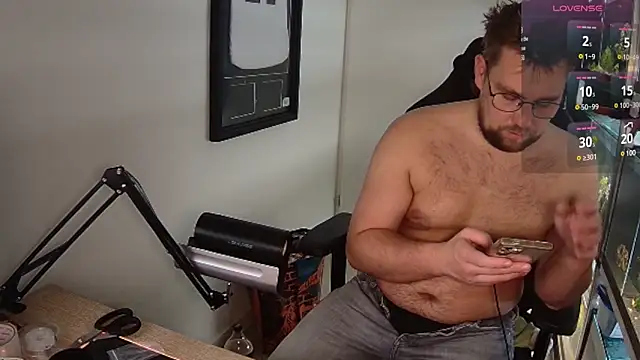 Snapshot of justinitt chatting on 1, 3, 2025 justinitt online show from 1, 3, 2025