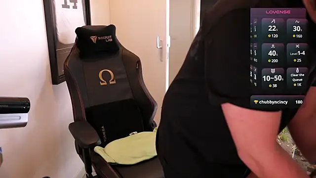 Snapshot of justinitt chatting on 3, 3, 2025 justinitt online show from 3, 3, 2025