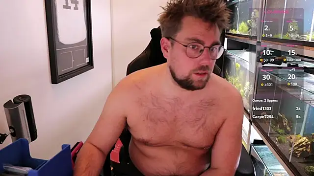 Snapshot of justinitt chatting on 4, 3, 2025 justinitt online show from 4, 3, 2025