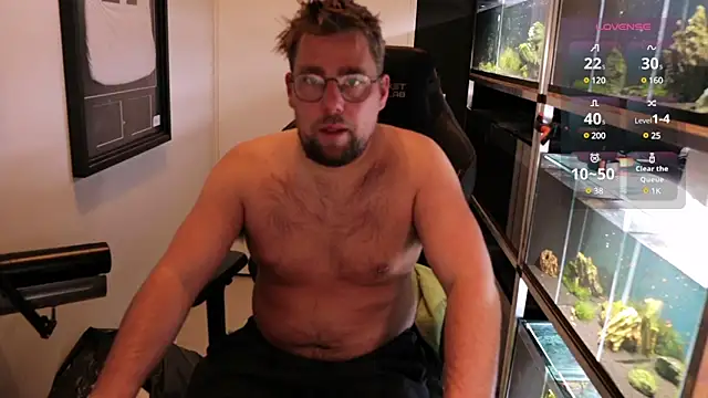 Snapshot of justinitt chatting on 13, 3, 2025 justinitt online show from 13, 3, 2025