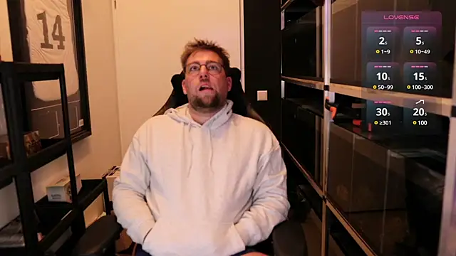 Snapshot of justinitt chatting on 16, 3, 2025 justinitt online show from 16, 3, 2025