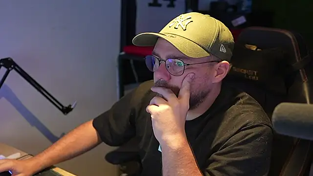 Snapshot of justinitt chatting on 9, 9, 2025 justinitt online show from 9, 9, 2025