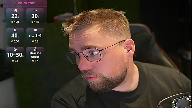 Snapshot of justinitt chatting on 25, 9, 2025 justinitt online show from 25, 9, 2025