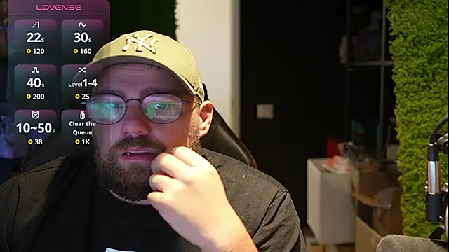 Snapshot of justinitt chatting on 12, 10, 2025 justinitt online show from 12, 10, 2025