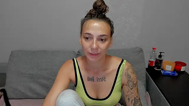 Snapshot of annabishop chatting on 21, 11, 2025 annabishop online show from 21, 11, 2025