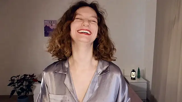 Leya Curly online show from 29, 1, 2025