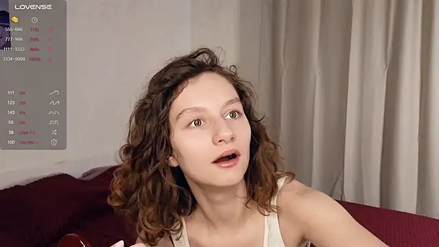 Leya Curly online show from 13, 2, 2025