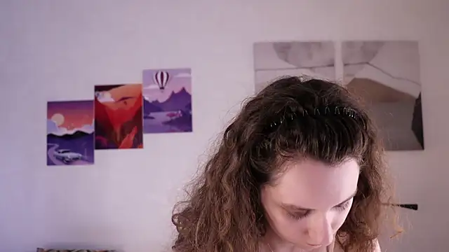 Leya Curly online show from 28, 5, 2026