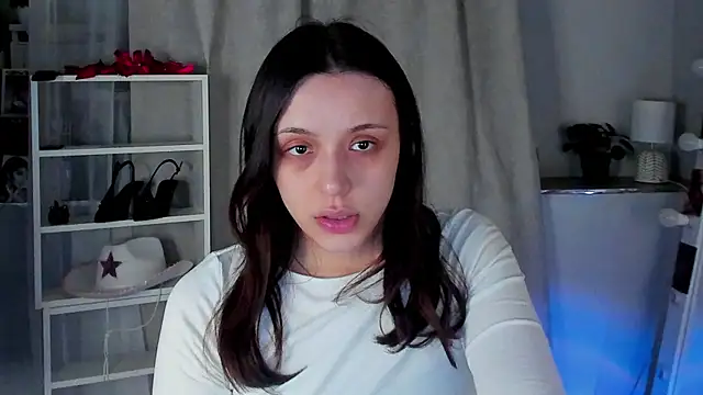 Snapshot of Sahara_Shields chatting on 3, 5, 2026 Sahara Shields online show from 3, 5, 2026