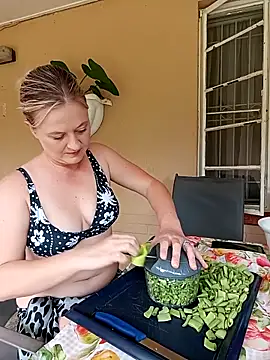 Snapshot of Vintasia chatting on 20, 12, 2025 Vintasia online show from 20, 12, 2025