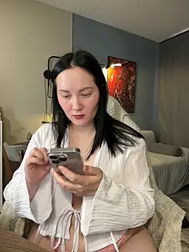 Kiss My Body online show from 13, 4, 2026