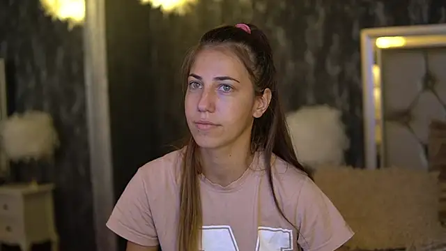 Snapshot of KeylaBlair chatting on 21, 9, 2025 KeylaBlair online show from 21, 9, 2025