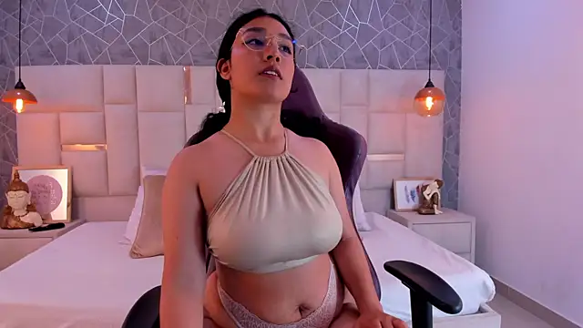 Tamara palacios online show from 5, 3, 2025