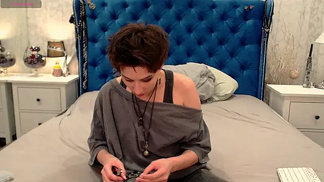 via mayer  online show from 14, 2, 2026