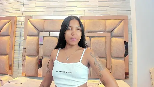 pocahontas pow online show from 25, 5, 2026