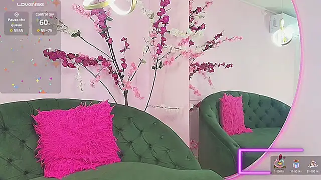 Snapshot of scarlette69 chatting on 11, 2, 2025 scarlette69 online show from 11, 2, 2025