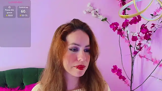 Snapshot of scarlette69 chatting on 5, 3, 2025 scarlette69 online show from 5, 3, 2025