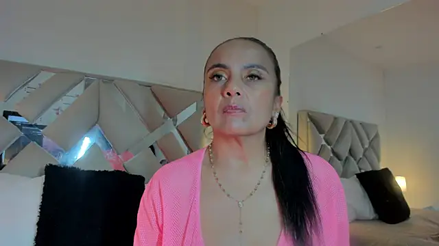 raquell moore online show from 22, 3, 2025