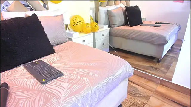 raquell moore online show from 18, 12, 2025