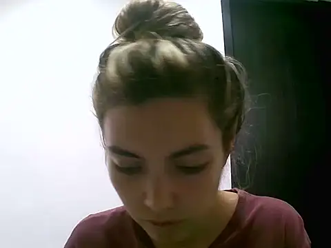 VittoriaTaylor online show from 2, 5, 2026