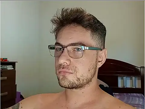 Snapshot of Dyllan__ chatting on 14, 4, 2026 Dyllan online show from 14, 4, 2026