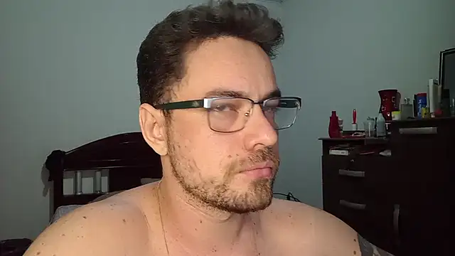 Snapshot of Dyllan__ chatting on 19, 6, 2026 Dyllan online show from 19, 6, 2026