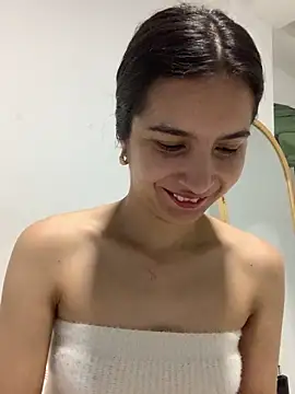 Bella still online show from 1, 12, 2025