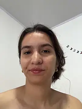 Bella still online show from 1, 4, 2026