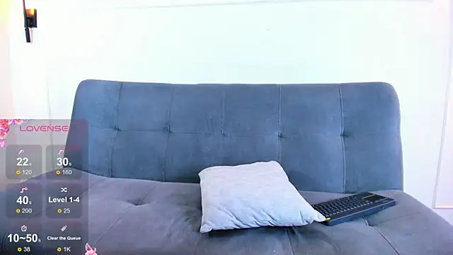 Snapshot of Cum_hunters chatting on 14, 6, 2026 Cum hunters online show from 14, 6, 2026