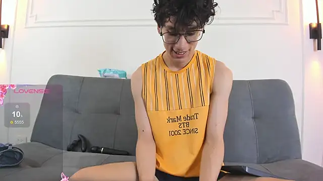 Snapshot of Cum_hunters chatting on 2, 7, 2026 Cum hunters online show from 2, 7, 2026