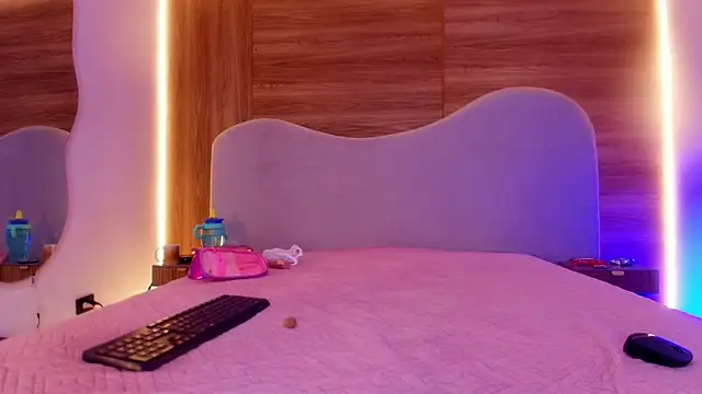 Snapshot of Auroraa_miller chatting on 11, 6, 2026 Auroraa miller online show from 11, 6, 2026
