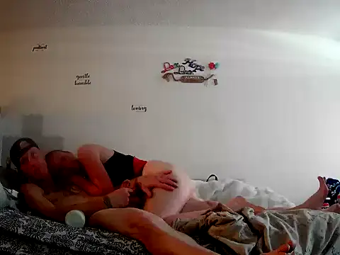 Snapshot of VibeyLovers chatting on 28, 9, 2025 VibeyLovers online show from 28, 9, 2025