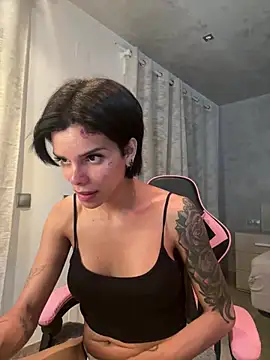 Rosariolovex online show from 1, 2, 2025