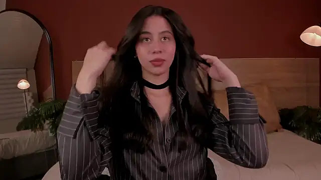 hannah brady online show from 12, 11, 2025