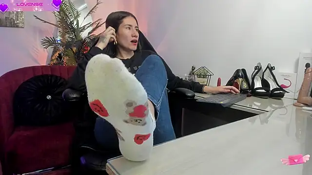 Snapshot of VioletParkker chatting on 18, 2, 2025 VioletParkker online show from 18, 2, 2025