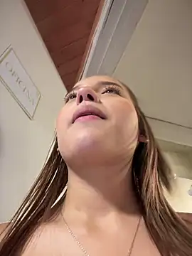 Sofia18 pinkk online show from 16, 9, 2025