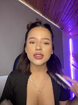 Sofia18 pinkk online show from 13, 3, 2026