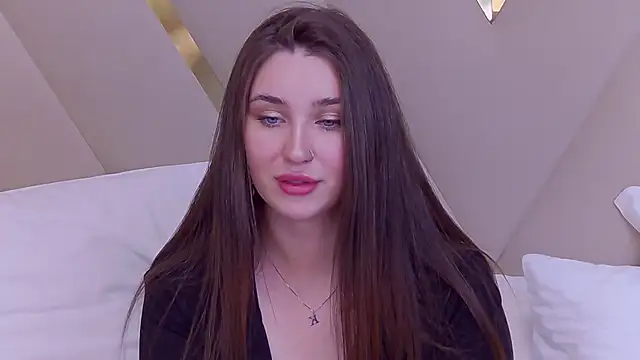 Snapshot of KiraBarlows chatting on 4, 2, 2025 KiraBarlows online show from 4, 2, 2025