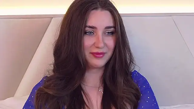 Snapshot of KiraBarlows chatting on 19, 2, 2025 KiraBarlows online show from 19, 2, 2025
