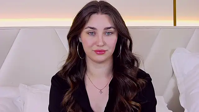 Snapshot of KiraBarlows chatting on 23, 2, 2025 KiraBarlows online show from 23, 2, 2025