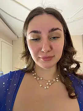 KiraBarlows online show from 4, 2, 2026